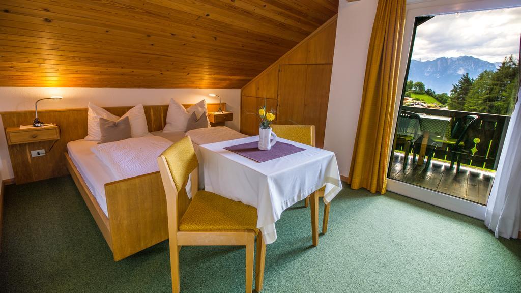 Appartments Neuhof Collalbo Chambre photo